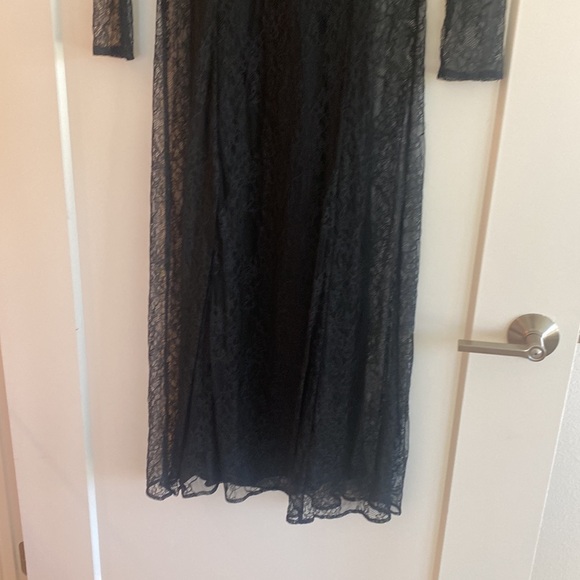 Black lace midi dress with slip and lace overlay - Picture 7 of 7
